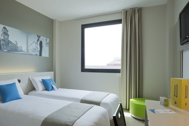 B&B Hotel Milano Sant'Ambrogio Bagian luar foto